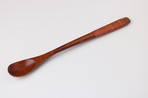 長さもあり口元の大きさも丁度良い【木製】wooden/木製うるしマドラー　パフェType 糸巻茶