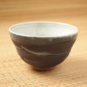 黒釉青流し　碗形抹茶碗　美濃焼（日本製）