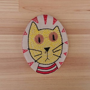 Brooch Cat Embroidered Border
