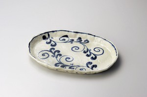 安南花紋楕円大盛皿（手造り）【日本製　陶器】