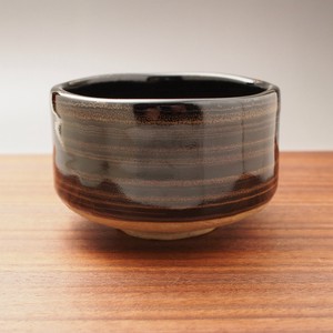 黒釉金彩　抹茶碗　美濃焼（日本製）
