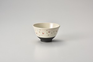 いぶしウサギ（赤）茶碗【日本製　陶器】