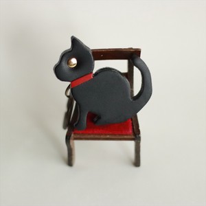 愛猫3匹を育てる作り手が考案した猫型キーホルダー　首輪も革製　日本製 革製品 全5色