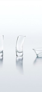 花かざり　変形ショットグラス【中国製　ハンドメイド　ガラス】