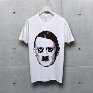 bombing アート デザイン　ホワイト Tシャツ　デザイン名【 A・H 】
