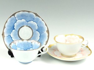 プラチナ牡丹・金ピンク牡丹輪花浅型　ペアコーヒーカップ＆ソーサー