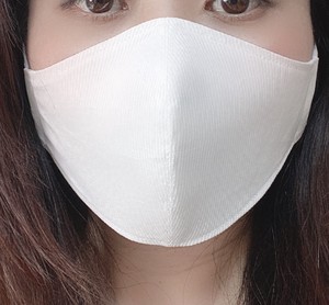 【日本製】小顔に見えるマスク