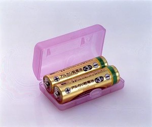 【使わないときは大切に保管します】　電池ケース(2個組)