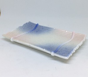 【割烹食器】20×12.5×2.5cm ブルーピンク吹彩芦絵筏　焼物皿