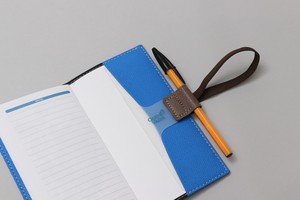 【クオバディス】Diary band and Pen holder 8.8cm×17cm ダイアリーバンド一体型ペンホルダー