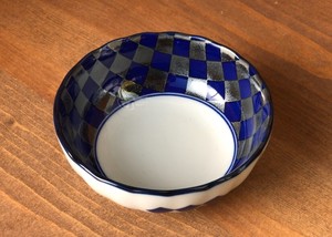 藍銀彩　菊形35鉢　10cm