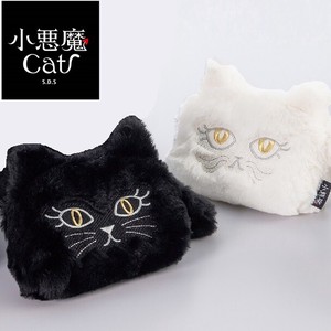 存在感のある猫モチーフが特徴、小悪魔Catシリーズのポーチ