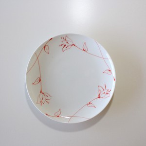 プレート中（赤）　ハッピーフラワー　日本製　波佐見焼　取皿　パーティー　綺麗