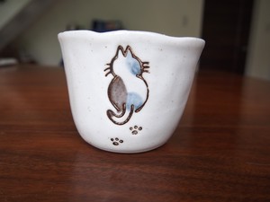 さんぽ猫陶碗(小）　カップ/そば猪口　【陶器・食器・瀬戸焼・日本製】