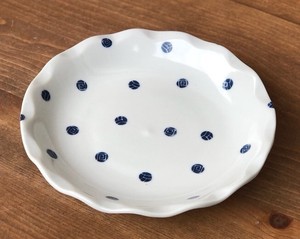 波型5.0皿　藍染点紋　11cm【日本製　盛付皿　取皿　丸皿　中皿　和食器　陶器　織部】ヤマ吾陶器