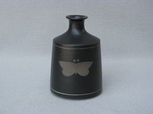 花器 花瓶 置物 インテリア 和陶器 和モダン /黒磁蝶紋一輪差