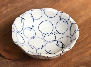 波型3.0鉢　藍染さーくる　9cm【日本製　小鉢　珍味皿　小付　醤油皿　和食器　陶器　織部】ヤマ吾陶器