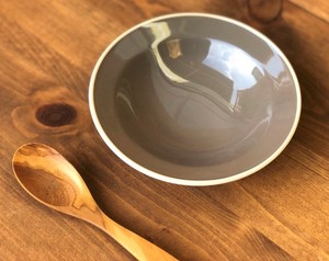 タマリム型　チャコール5.0浅鉢　17cm【日本製　ボウル　取鉢　深皿　和食器　陶器　織部】ヤマ吾陶器