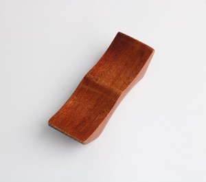 箸とカトラリーを置くことが出来る☆【木製】/wooden/箸置き　スプーン置き　まくら型