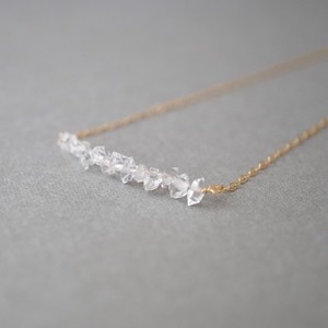 〔14kgf〕ハーキマーダイヤモンド ラインネックレス　(crystal　necklace)
