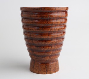 手になじむデザインで様々な用途で使える多彩なカップ【持ちやすい】木製/ロクロ筋入りカップ　うるし塗り