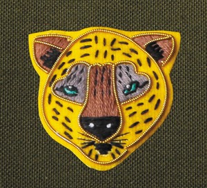 ザリ刺繍ブローチ（レオパード） M21-1434