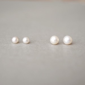 〔14kgf〕淡水パール1粒ピアス (pearl pierced earrings)