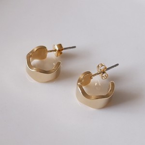 Pierced Earring Gold Post Simple