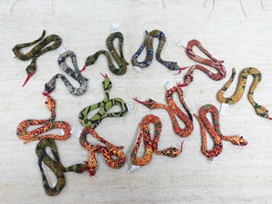 【大処分/まとめ売り】タイ製 手作りヘビ 13個セット