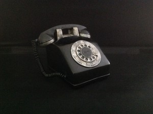 ペンスタンド　黒電話