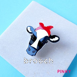 【アクリルデザインブローチ】牛 pin-025-b