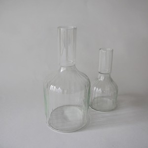 （高さ18cm・25cm）リューズガラス ワイズライン フラワーベース ブランシュ／リサイクルガラス 花瓶