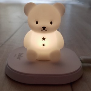 チャージアンド　クマ　　光るシリコンフィギュア＆ワイヤレス充電器 インテリア・おもちゃ