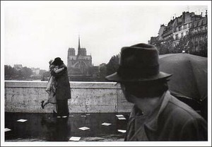 ポストカード モノクロ写真「映画のようなキスをする恋人たち」