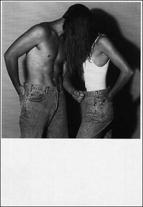 ポストカード モノクロ写真「ジーンズを履いた男性と女性」