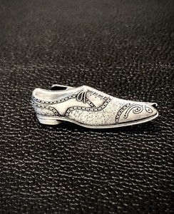日本製 ネクタイピン タイバー ウィングチップ 革靴