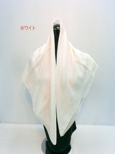 秋冬新作）スカーフ　絹100％礼装用デシン白・黒四角大判スカーフ