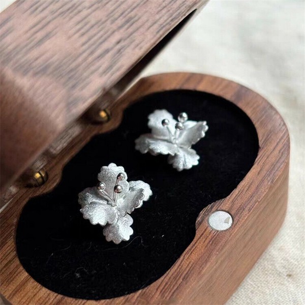 変わったデザイン 真珠ピアス 耳飾り ピアス「2024新作」