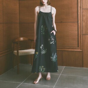 値下げしました❣️ホワイト・ブラック フラワープリント ワンピース 40 JILL by JILL STUART（ジルバイジルスチュアート）の