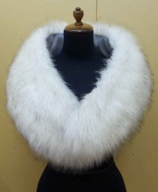 Fur sales stole online