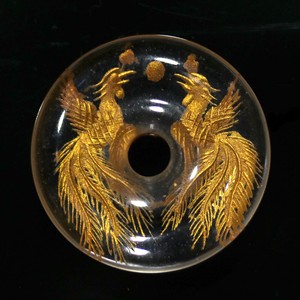 【置き石】ドーナツ型(ピーディスク) 30mm 水晶彫刻 金彫り 鳳凰