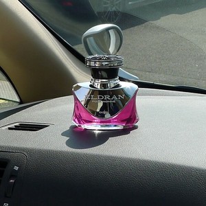 【エルデュラン】贅沢な香りと圧倒的なボリューム感。車用リキッドタイプ芳香剤