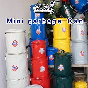 Mini garbage can