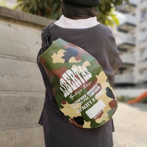 "LIBERTAS" WATERPROOF BAG / カモ　ワンショルダー　ウォータープルーフ　バッグ　迷彩　アウトドア　ジム