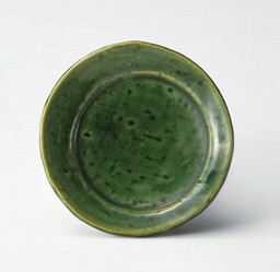 ラウンドディッシュ　9cm　4色（ホワイト/レッド/グリーン/ブラック）　日本製