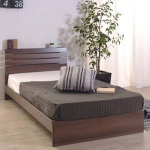 ベッド　ベッドフレーム　シングル　シングルサイズ　木製ベッド　すのこ　通気性　2口コンセント付
