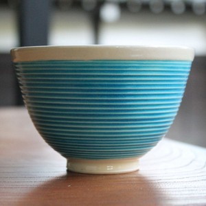 青釉　碗