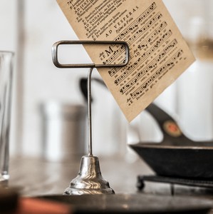 □64647 MENU STAND