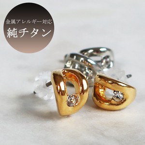 Pierced Earrings Titanium Post Rhinestone Jewelry Simple 1 tablets Made in Japan