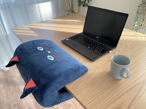 クッション 猫 Plune. ミミココモモ デスククッション かわいい 在宅ワーク 枕